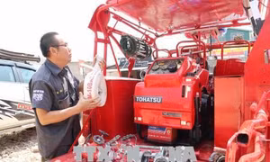 Đội chữa cháy cơ động dưới chân núi Langbiang