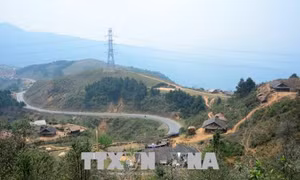 Đổi thay cuộc sống người Mông trên đèo Pha Đin