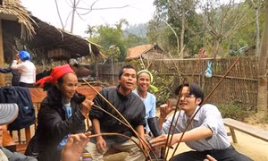 Luật uống rượu cần của người Thái Nghệ An