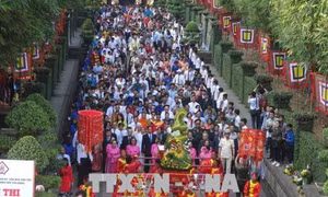 Người dân Thành phố Hồ Chí Minh hướng về Quốc Tổ Hùng Vương