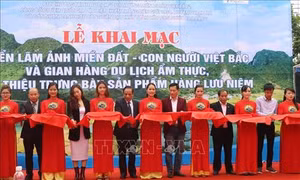 Triển lãm ảnh miền đất - con người Việt Bắc