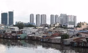 Thành phố Hồ Chí Minh tổ chức lại cuộc sống cho các hộ dân sống trên và ven kênh rạch