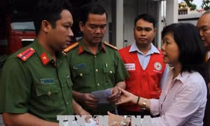 Nhiều hoạt động hỗ trợ các nạn nhân vụ cháy nghiêm trọng tại chung cư Carina