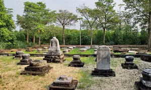 Quảng Ninh: Khai quật ngôi mộ cổ mới được phát lộ tại Khu di tích Quốc gia đặc biệt nhà Trần