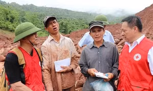 Hội Chữ thập Đỏ Việt Nam cứu trợ khẩn cấp người dân bị ảnh hưởng do mưa lũ