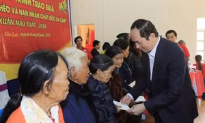 Chủ tịch nước Trần Đại Quang thăm, chúc tết đồng bào Gia Lai