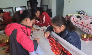 "Giữ lửa" cho nghề thêu truyền thống của tỉnh Hải Dương