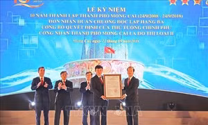 Quảng Ninh: Công bố Quyết định công nhận thành phố Móng Cái là đô thị loại II