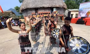 Liên hoan văn hóa – thể thao và phục dựng lễ hội truyền thống của đồng bào Cơ tu