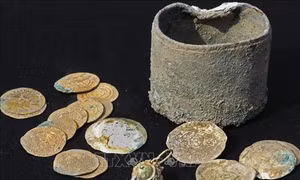 Phát hiện những cổ vật bằng vàng cách đây 900 năm tại Israel