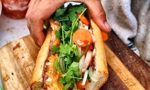 Đắk Lắk: Hàng chục người ngộ độc thực phẩm do ăn bánh mì
