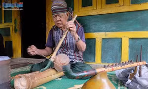 Già Phạm Văn Sự - Người giữ nhịp cho âm nhạc dân tộc Hrê