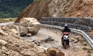 Cảnh báo nguy cơ sạt lở, đá rơi ở huyện vùng cao Sìn Hồ