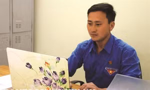 Bí thư đoàn người Mông thiết thực cải thiện môi trường sống