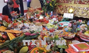 Chấn chỉnh những biểu hiện lệch chuẩn trong văn hóa ứng xử tại lễ hội, nơi thờ tự