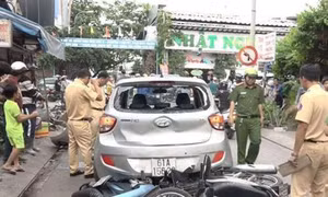 Lái xe ô tô gây tai nạn, ba người bị thương