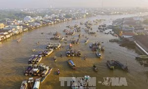 Phát triển du lịch gắn với bảo tồn di sản văn hoá