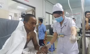 Vụ cháy nghiêm trọng tại Thành phố Hồ Chí Minh: Các bệnh viện tích cực cứu chữa các nạn nhân