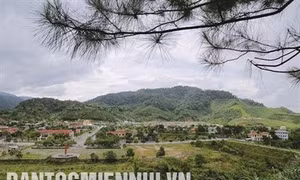 Sức sống mới ở "phố núi" Tây Giang
