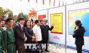 Tỉnh ủy Sơn La và Đảng ủy Quân chủng Hải quân Việt Nam phối hợp tuyên truyền về biển, đảo