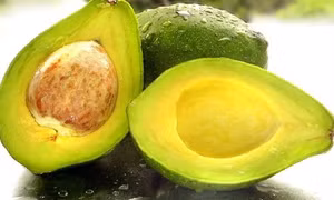 Đừng bỏ màng bọc quanh hạt quả bơ khi ăn