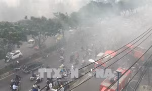 Thành phố Hồ Chí Minh: Cháy lớn tại kho đồ gỗ trên đường Trường Chinh
