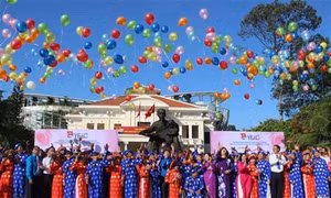 Lễ cưới tập thể 100 đôi thanh niên công nhân có hoàn cảnh khó khăn