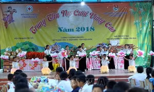 Điện Biên: Đón Trung thu nơi vùng biên giới Hẹ Muông