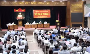 Bí thư Thành ủy Thành phố Hồ Chí Minh Nguyễn Thiện Nhân tiếp xúc cử tri Quận 4