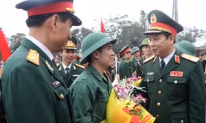 Thanh niên vùng Bắc Trung Bộ hăng hái lên đường nhập ngũ năm 2018