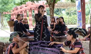 Ngọt ngào khúc hát ru của đồng bào Tà Ôi