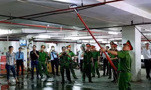 Kiểm tra đột xuất chung cư tại Thành phố Hồ Chí Minh: Phát hiện nhiều vi phạm về phòng cháy chữa cháy