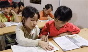 Các thầy cô vượt khó chăm lo cho học sinh bán trú ở vùng cao Yên Bái