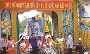 Tấm lòng người Khmer ở Hậu Giang với Bác Hồ