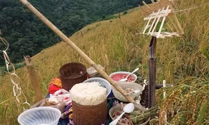 Tục cúng rẫy của người Khơ Mú
