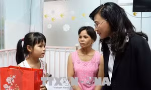Mang Tết ấm đến với bệnh nhân nghèo