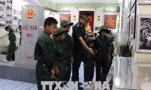 Chương trình học kỳ trong quân đội dành cho học sinh có hoàn cảnh khó khăn ở Sơn La