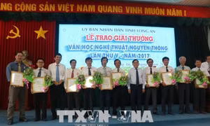 Tri ân những đóng góp của các văn nghệ sĩ trong lĩnh vực văn học nghệ thuật