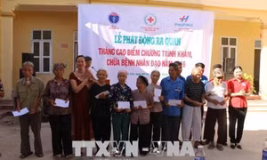 Chăm lo sức khỏe gia đình chính sách, hộ nghèo huyện Hậu Lộc