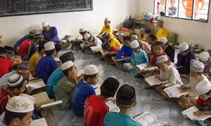 Bình Thuận chú trọng dạy tiếng Chăm tại các trường Tiểu học