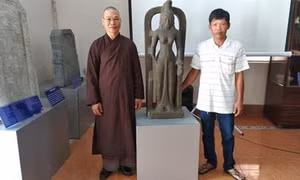 Trưng bày tượng nữ thần Saraswati lần đầu tiên được tìm thấy ở Việt Nam