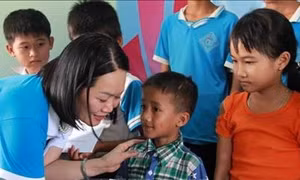 Chương trình “Đồng hành cùng phụ nữ biên cương” năm 2018 đến với xã Ia Lốp