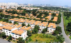 Phát triển thị trường bất động sản Thành phố Hồ Chí Minh: Cần bỏ tư duy “có tiền là xây”