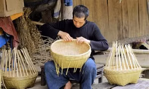 Nghề đan lát mây tre ở Đoài Khôn