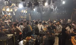 Thành phố Hồ Chí Minh: Kiểm tra quán bar, phát hiện gần 100 người sử dụng ma túy