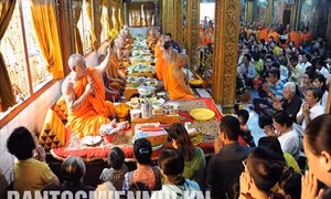 Các nghi thức chính trong Tết cổ truyền Chôl Chnăm Thmây của đồng bào Khmer Nam Bộ