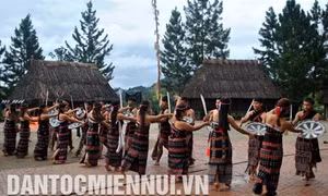Quảng Nam lấy ý kiến già làng, trưởng bản, người có uy tín về bảo tồn văn hóa dân tộc 