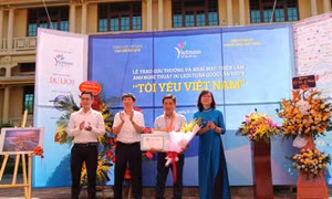 “Sắc màu của biển” giành giải Nhất cuộc thi ảnh nghệ thuật du lịch lần thứ 8