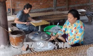 Bến Tre nhộn nhịp làng nghề vào vụ Tết