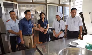 Hà Nội kiểm tra an toàn thực phẩm bánh Trung thu